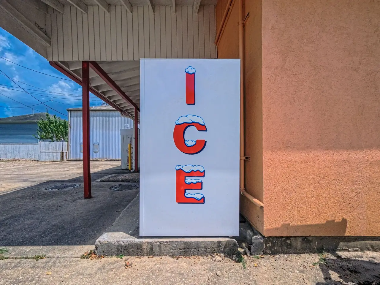 Standalone Ice Maker Repair in Illinois